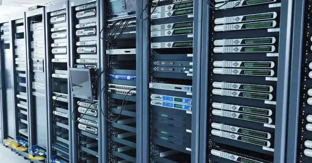 カスタマイズ可能なサーバーケースは、スケーラブルなIT環境の構築にどのように役立つか 2