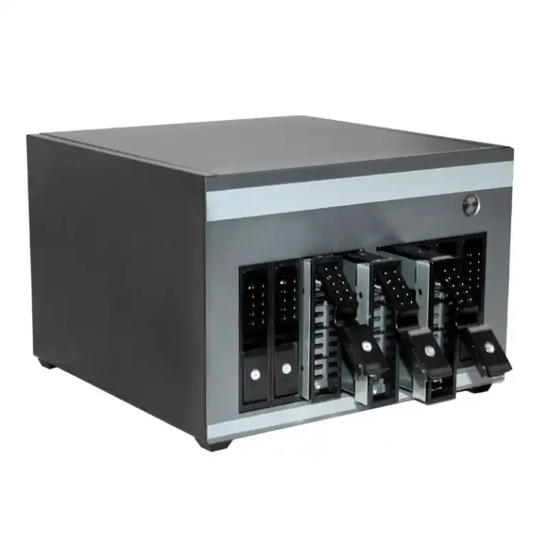 4-слотовые, 8-слотовые и 12-слотовые корпуса NAS Руководство по планированию емкости 4