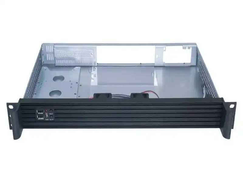 Cómo afecta el diseño de la carcasa del servidor montado en rack a la gestión de cables y la facilidad de mantenimiento 4