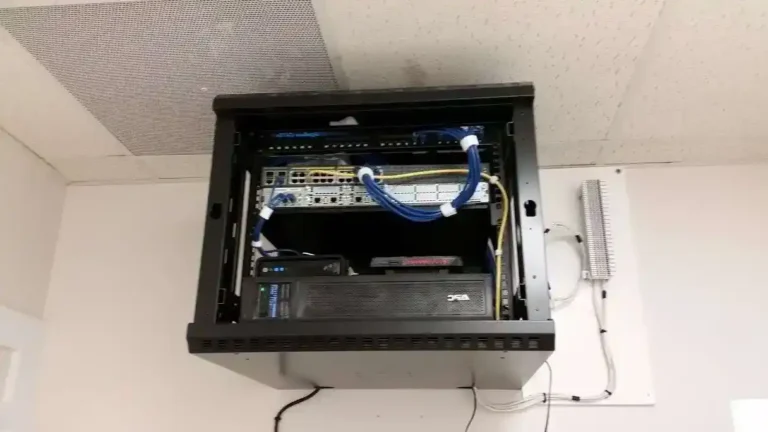 Conceptos básicos de diseño de anclajes y soporte de carga para chasis de servidor de montaje en pared 1