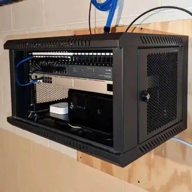 Conceptos básicos de diseño de anclajes y soporte de carga para chasis de servidor de montaje en pared 3