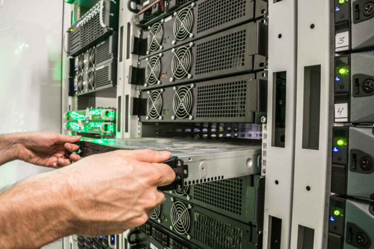 How to Calculate the Required Rack Depth